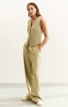 wide-leg-trousers-with-pleats-and-fixed-turned-up-hem-1.webp