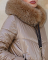 kurtka-puchowa-z-kapturem-w-kolorze-camel (3).jpg