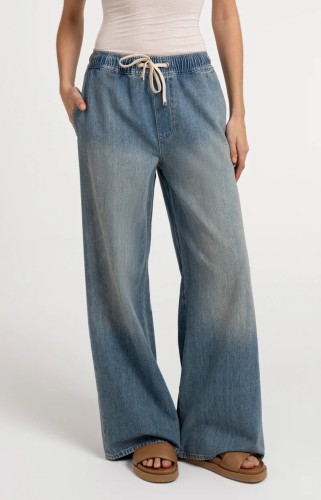 denim-trousers-with-wide-legs-and-drawstring_ec75dcc0-6c7f-42e7-9853-32f16d7f8c51.jpg